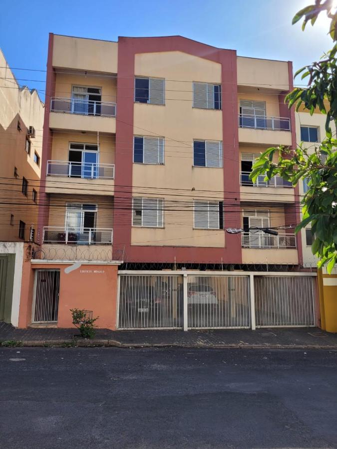 Apart completo 2/4 C Santa Mônica Uberlândia Exterior foto